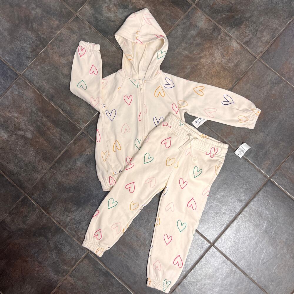 Girls old navy hearts sweatpants set size 3T NWT